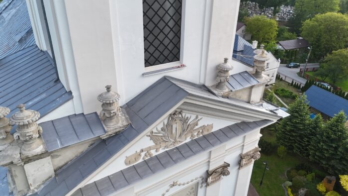 Renowacja, malowanie, czyszczenie kościoła