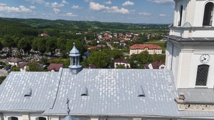 Renowacja, malowanie, czyszczenie kościoła