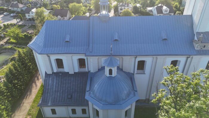 Renowacja, malowanie, czyszczenie kościoła
