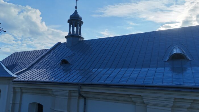 Renowacja, malowanie, czyszczenie kościoła