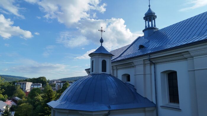 Renowacja, malowanie, czyszczenie kościoła